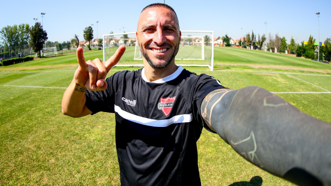 Ñublense presentó al delantero Emanuel Herrera