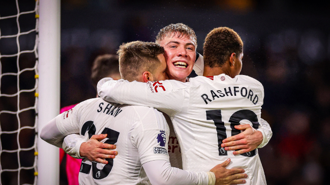 Manchester United se quedó con un triunfo agónico ante Wolves