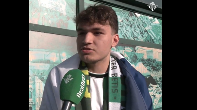 Chileno cumplió su sueño y visitó las instalaciones de Betis: El club me cambió la vida