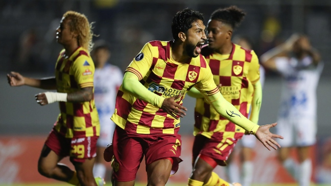 Aucas derrotó con lo justo a Nacional y dio un paso a la segunda fase de la Libertadores
