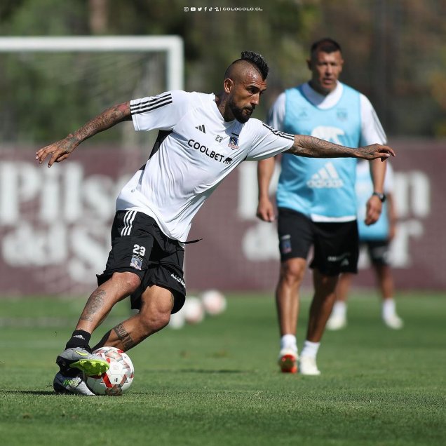 Con Arturo Vidal a la cabeza: Colo Colo sigue alistando su partido de Supercopa