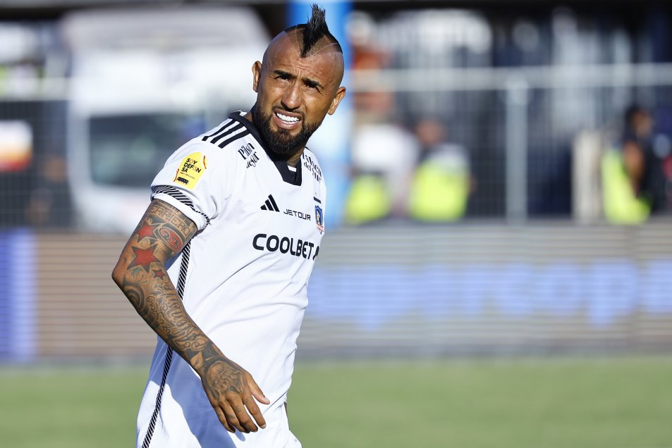 Palacios y Vidal comandaban el triunfo de Colo Colo sobre Huachipato antes de la suspensión