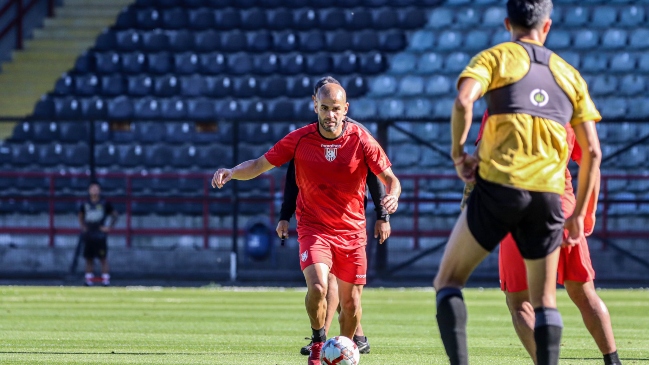 Huachipato se impuso a Fernández Vial con un “Hat Trick” de Sebastián Sáez