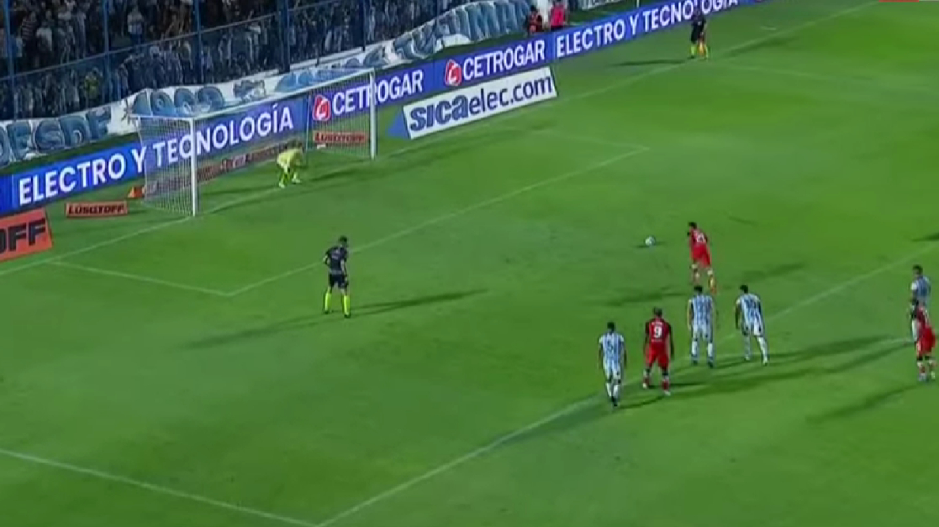 Esequiel Barco falló dos penales en polémico empate de River Plate ante Atlético Tucumán