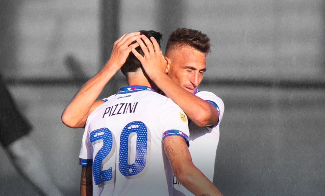 Vélez de Gustavo Quinteros celebró en la agonía ante Deportivo Riestra