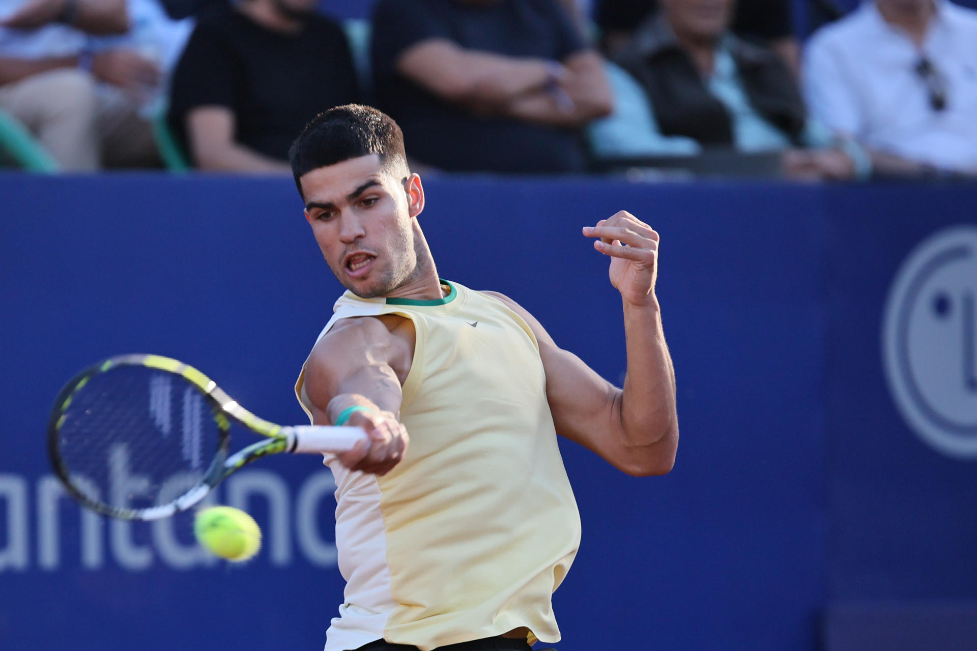 Carlos Alcaraz ratificó el favoritismo y avanzó a cuartos en el ATP de Buenos Aires