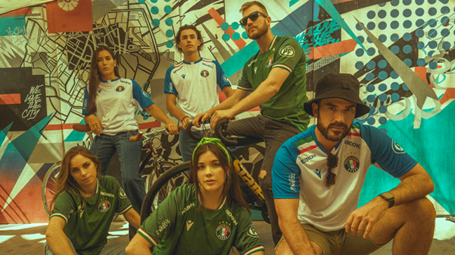 Audax Italiano presentó sus nuevas camisetas para la temporada 2024