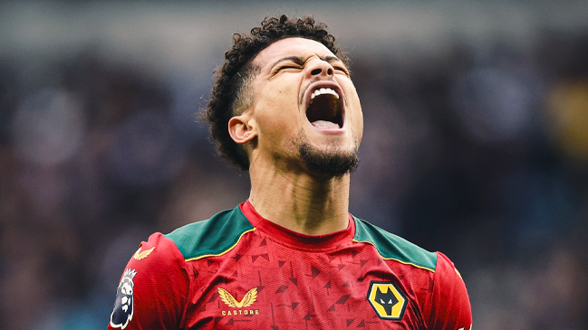 Wolves tumbó a Tottenham con un doblete de Joao Gomes