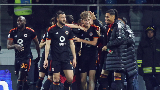 Huijsen marcó un golazo y celebró como Cristiano Ronaldo en triunfo de Roma ante Frosinone