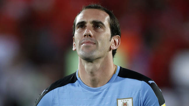 Diego Godín salió del retiro para firmar por Porongos FC de Uruguay