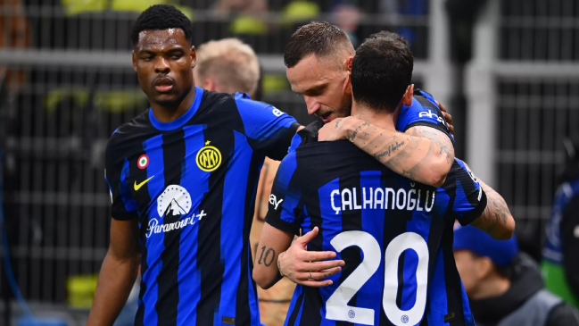 Alexis entró al final en duro triunfo de Inter sobre Atlético Madrid en la Champions