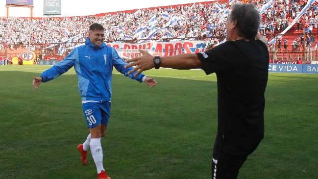 Salas valoró victoria de Ñublense ante la UC y elogió a Nicolás Castillo: Es un ejemplo de vida