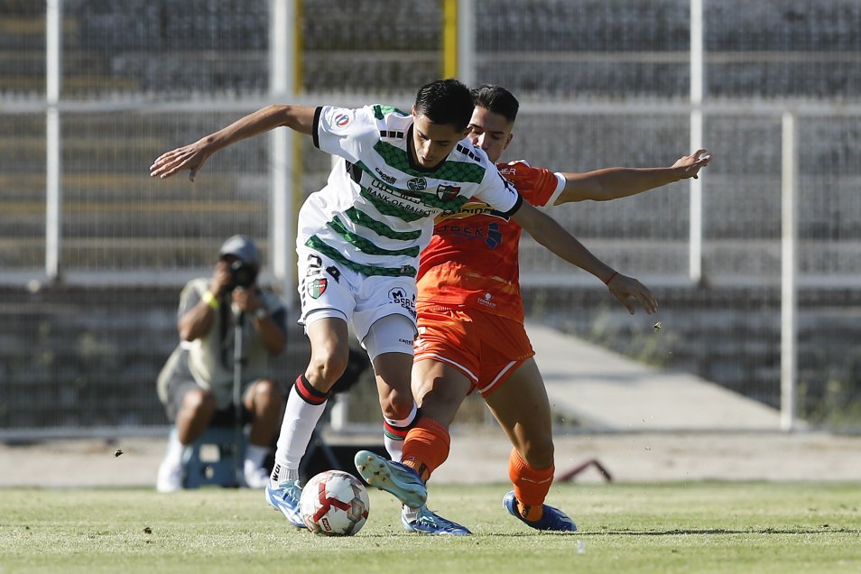 Joe Abrigo marcó un doblete en aplastante victoria de Palestino sobre Cobreloa en La Cisterna