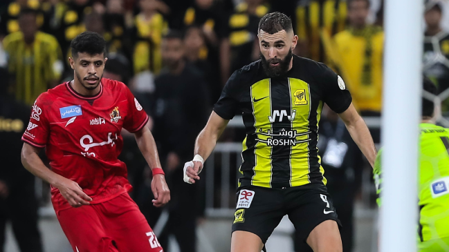 Benzema fue protagonista en el triunfo de Al Ittihad sobre la hora ante Al Wahda