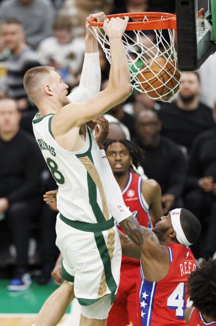 Boston Celtics venció a Philadelphia y sigue como el mejor equipo de la NBA