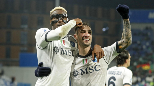 Victor Osimhen anotó un triplete en la goleada de Napoli ante Sassuolo