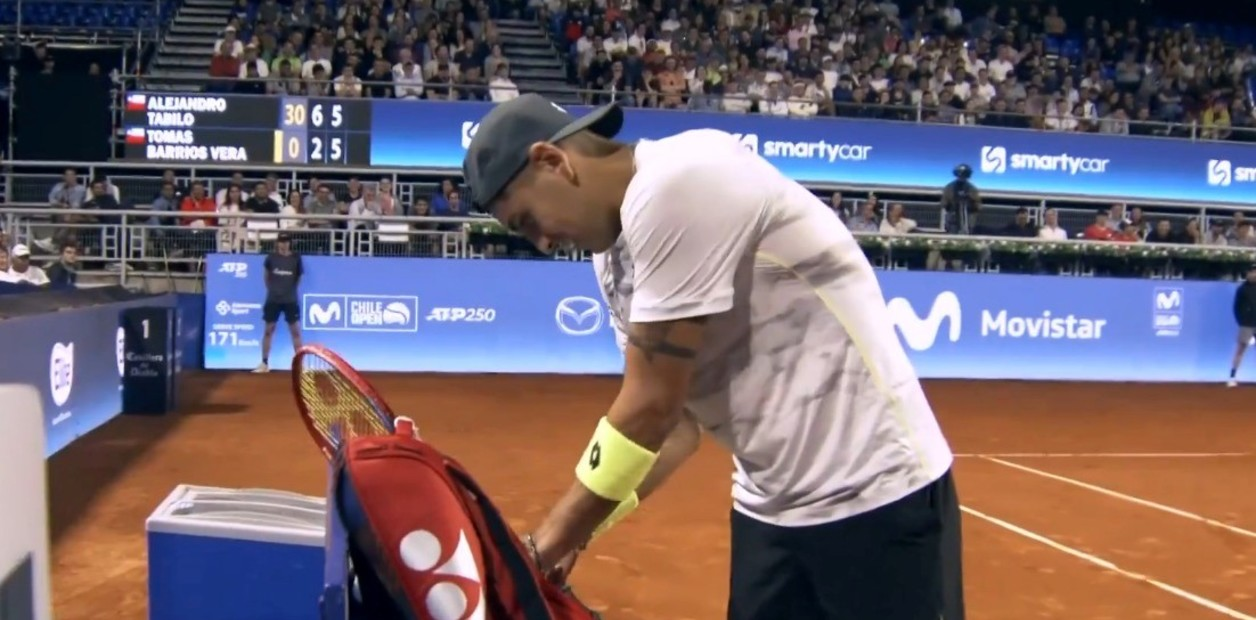 Insólito: Tabilo tuvo que silenciar su celular durante el duelo con Barrios