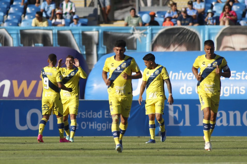 O’Higgins se hizo fuerte en Rancagua y superó a Everton