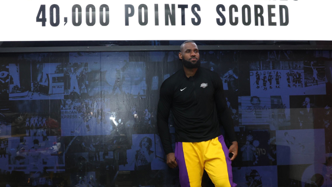 LeBron James superó los 40.000 puntos e hizo historia en la NBA