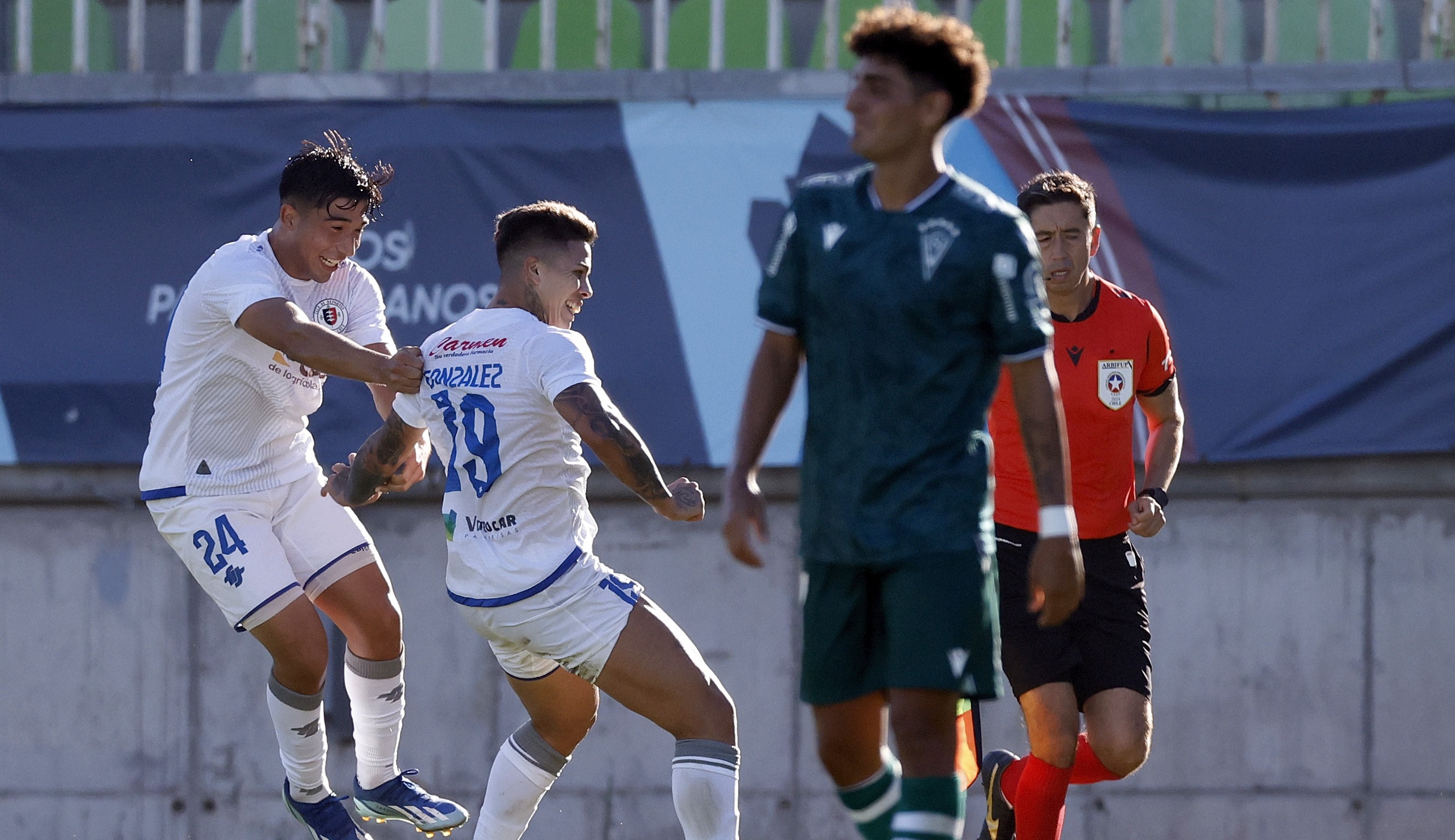 Santa Cruz propinó una nueva derrota a Santiago Wanderers en el Ascenso