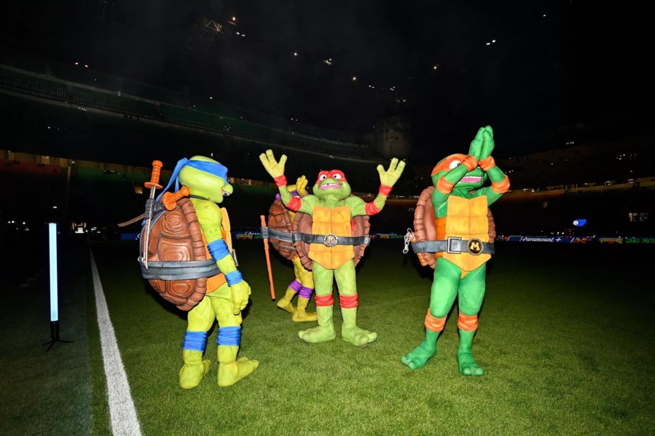 Las “Tortugas Ninja” presenciaron el buen papel de Alexis en el triunfo de Inter