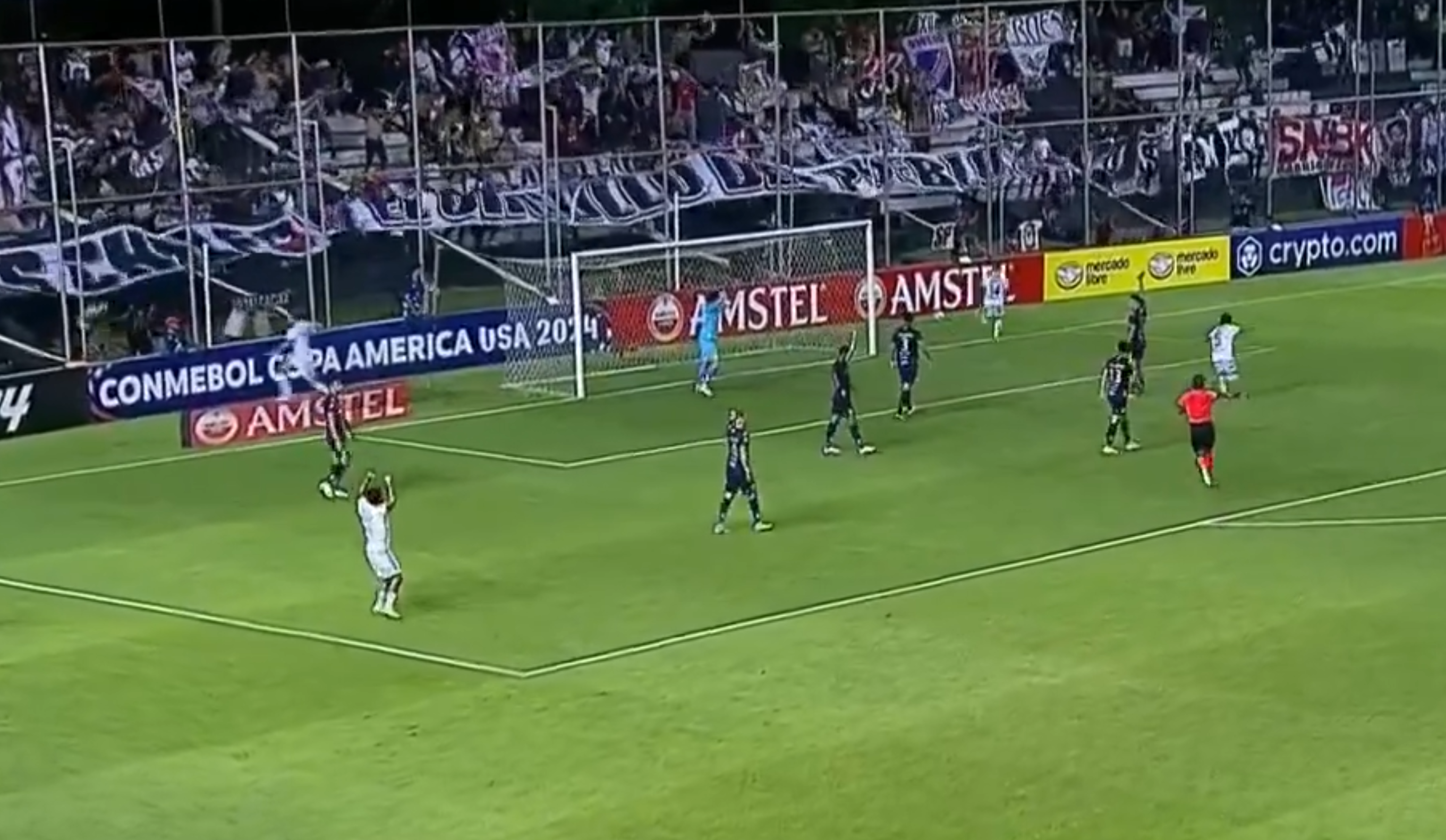 Paiva la armó y Zavala definió para el empate de Colo Colo ante Sportivo Trinidense