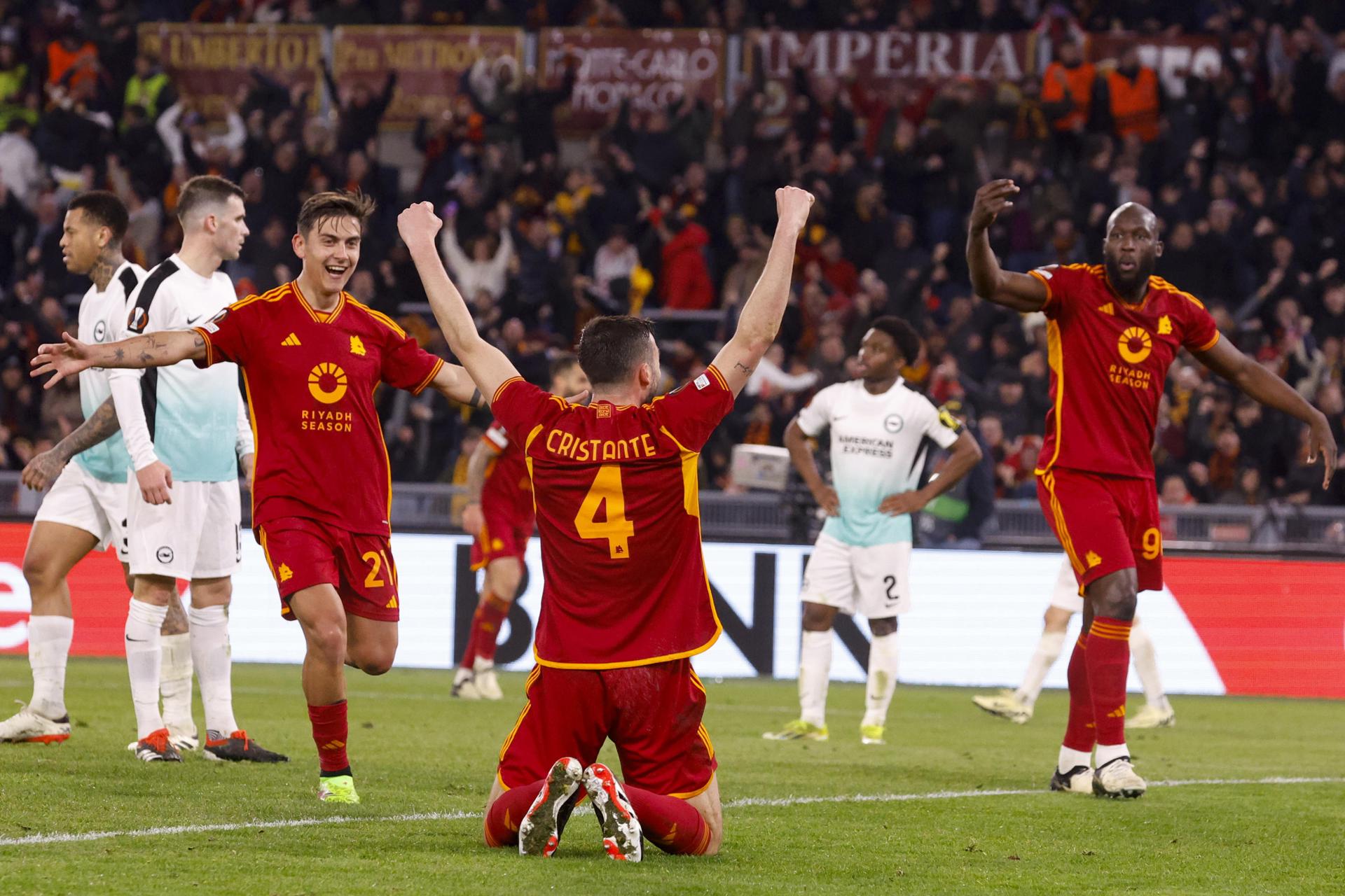 Roma goleó a Brighton y se acercó a cuartos de la Europa League