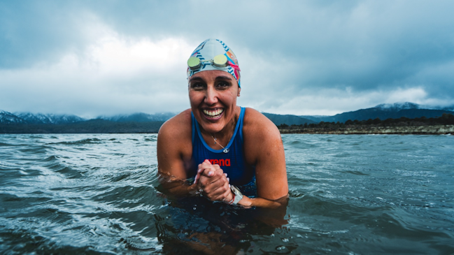 TVN estrenará documental “Sirena de Hielo” sobre la hazaña de Bárbara Hernández