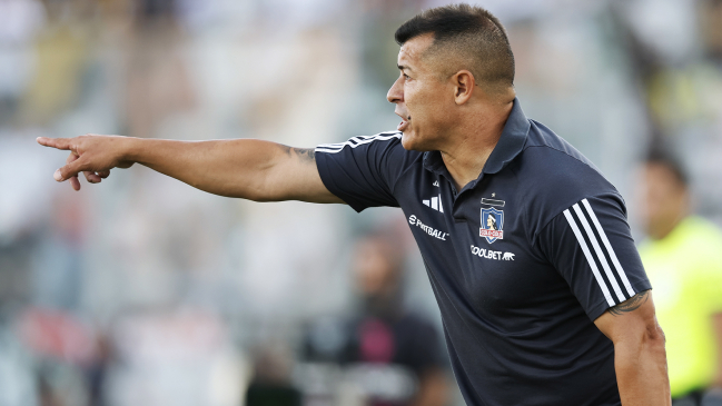 Almirón: El clásico es el partido más importante, no entiendo la reducción de aforo