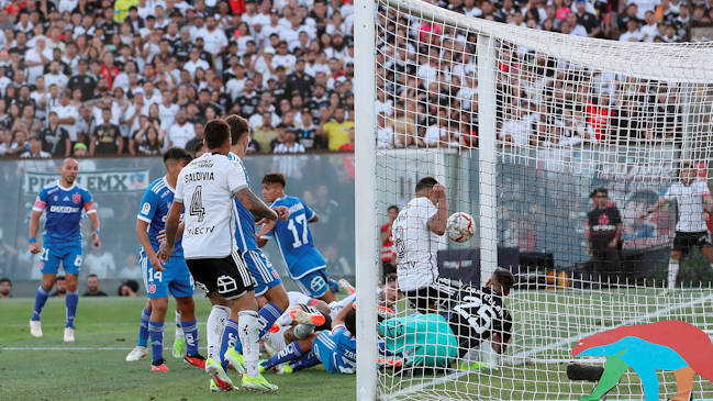Los audios del VAR en el gol anulado a Colo Colo en el Superclásico