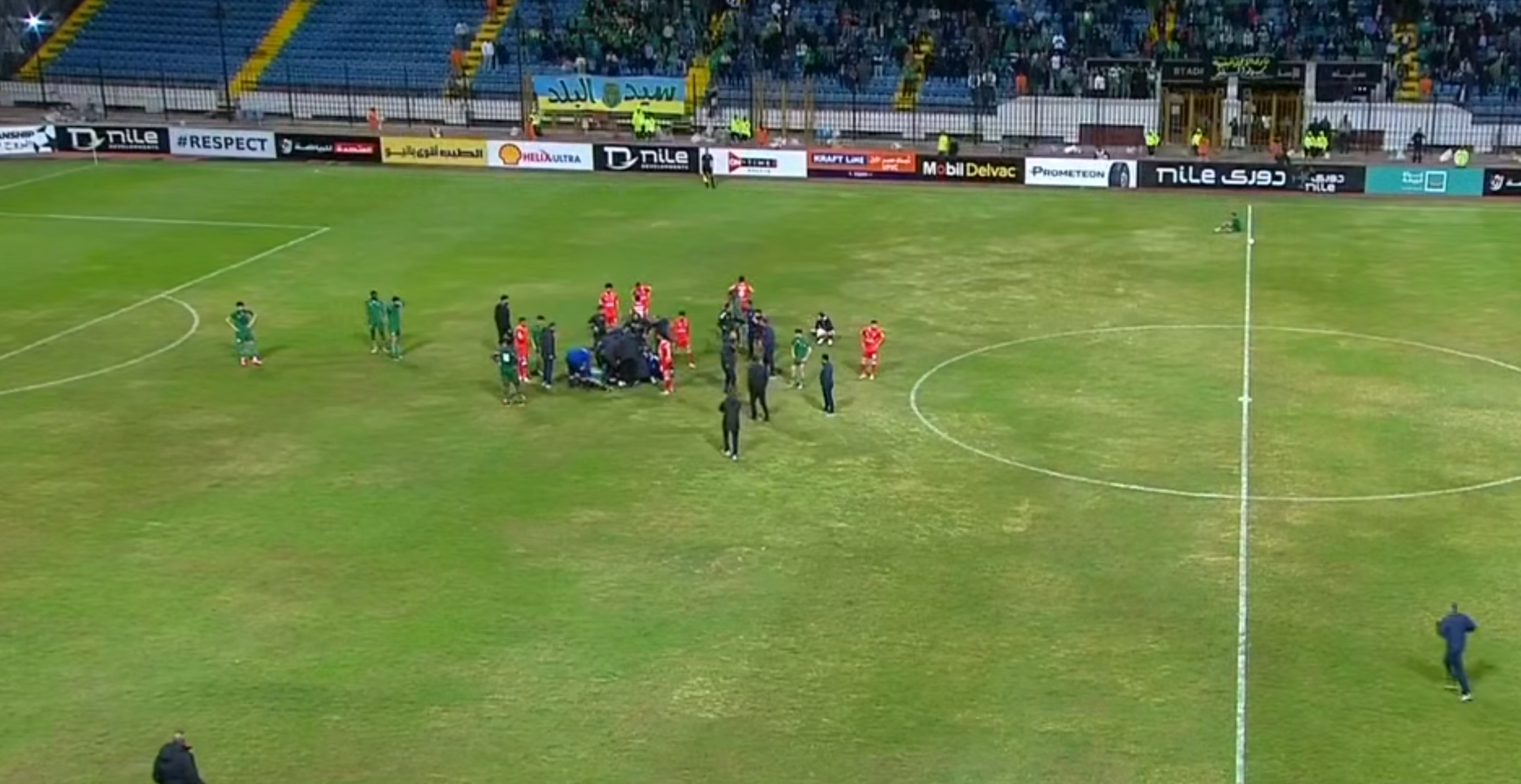 Imágenes sensibles: Futbolista egipcio sufrió un paro cardíaco en pleno partido