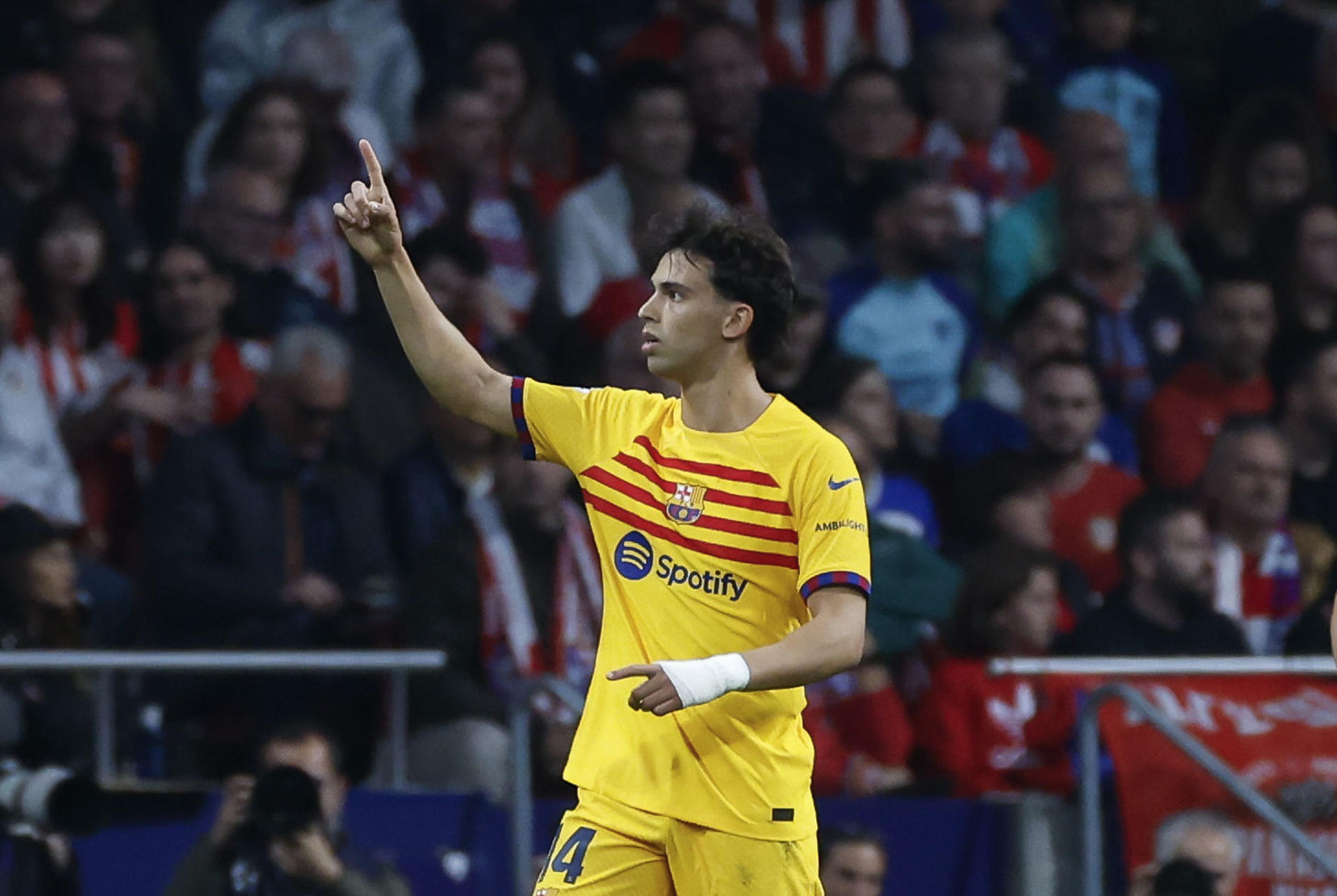 Barcelona goleó a Atlético de Madrid y se ilusiona en La Liga de España