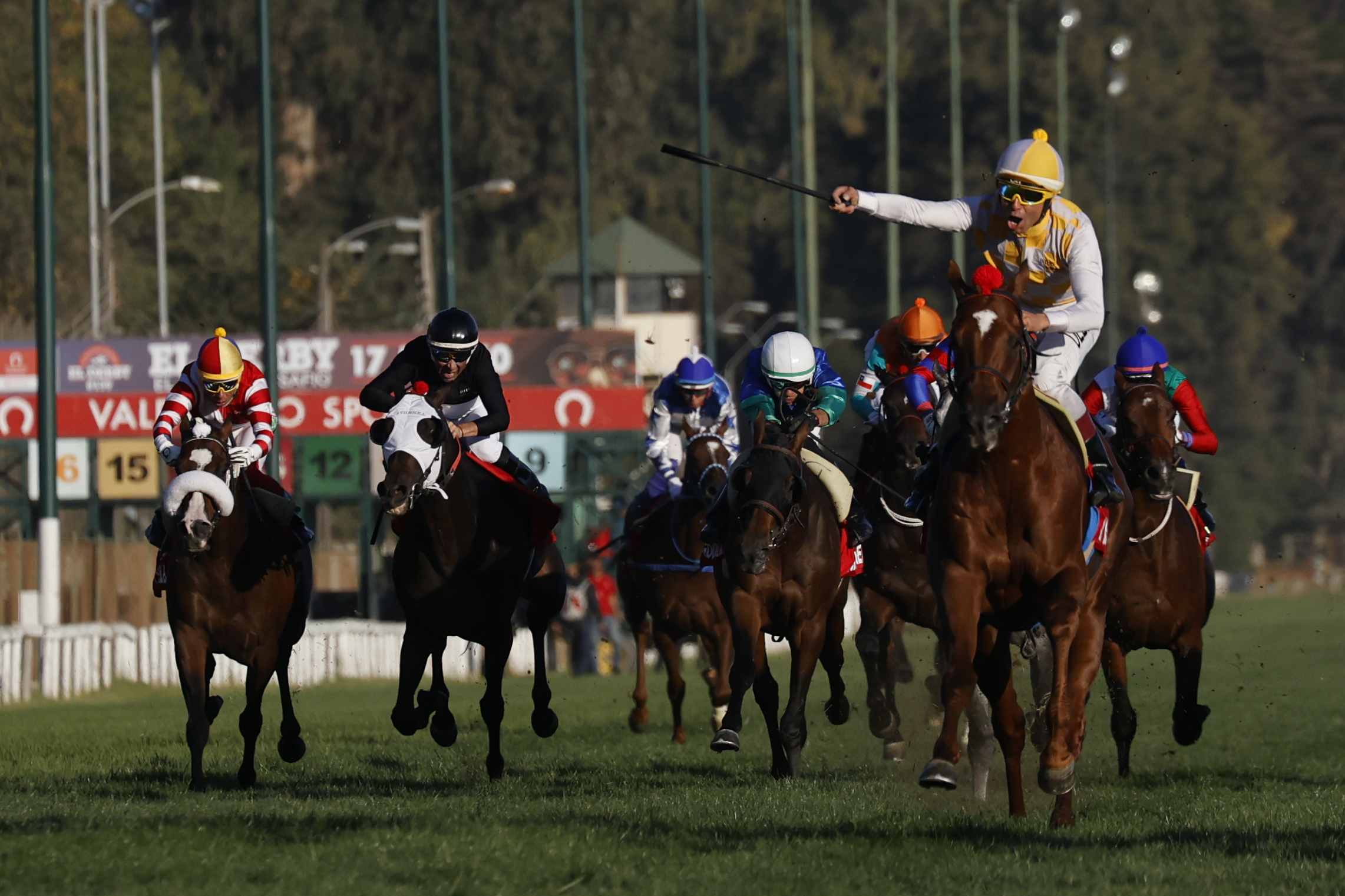 Kay Army conquistó la Triple Corona Nacional tras ganar el Derby 2024