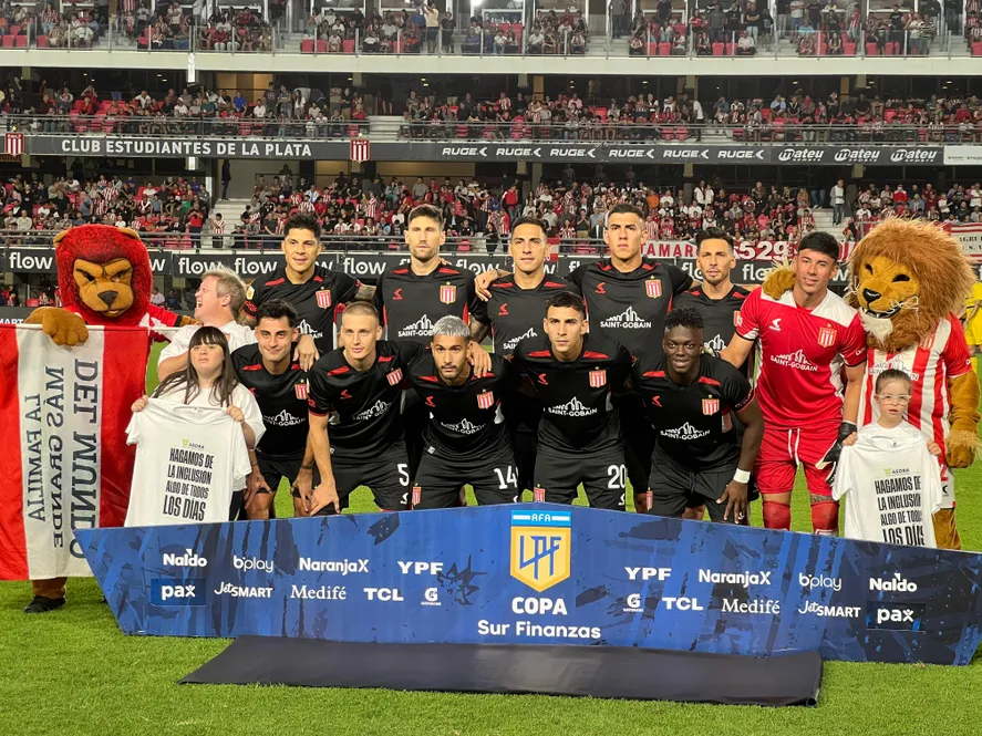 Eduardo Domínguez, DT de Estudiantes: Javier Altamirano está estable