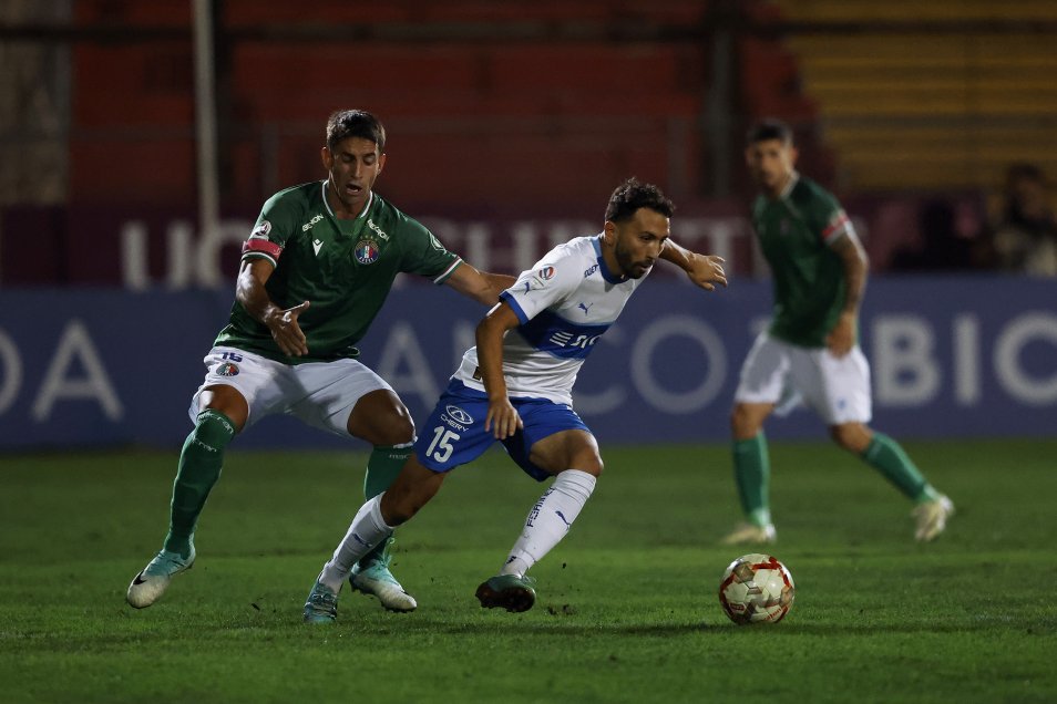 La UC se estrelló ante un inspirado Ustari y lamentó enredarse en empate con Audax Italiano