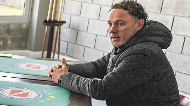 Medio argentino: Milito está muy cerca de cerrar su incorporación como técnico de U. Católica