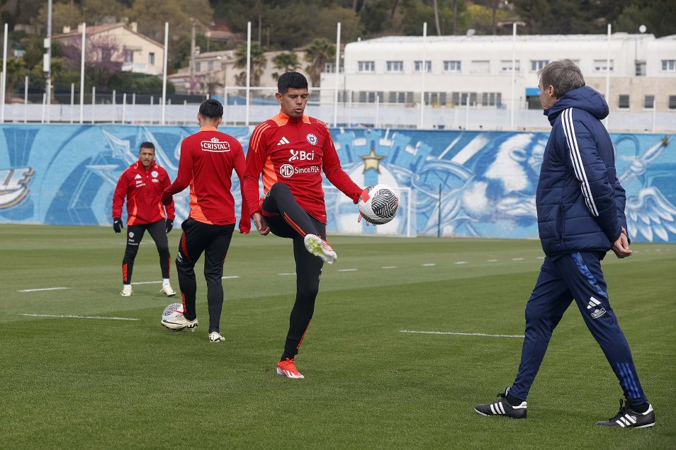 La Roja tomó impulso con un nuevo entrenamiento de cara al choque ante Francia