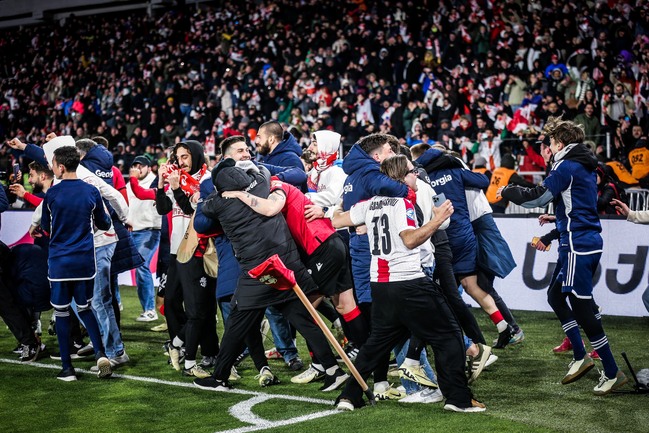 Polonia, Ucrania y Georgia últimos clasificados a la Euro