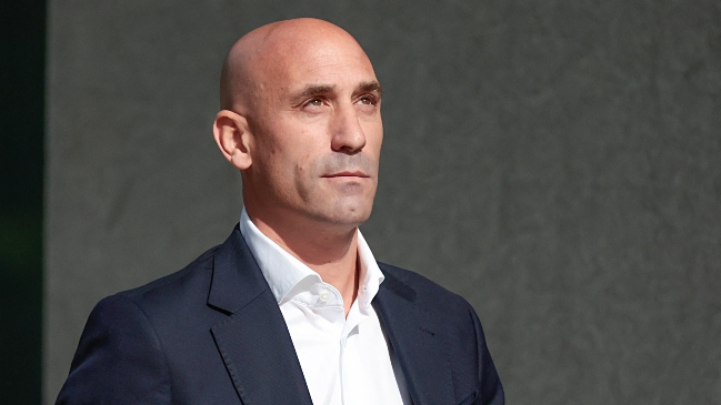 Fiscalía pidió dos años y medio de cárcel para Luis Rubiales por beso a Jenni Hermoso