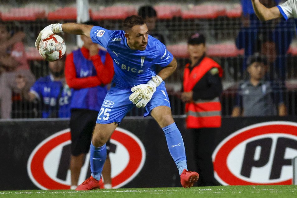 La primera formación titular de Tiago Nunes en la UC para afrontar el duelo con Huachipato