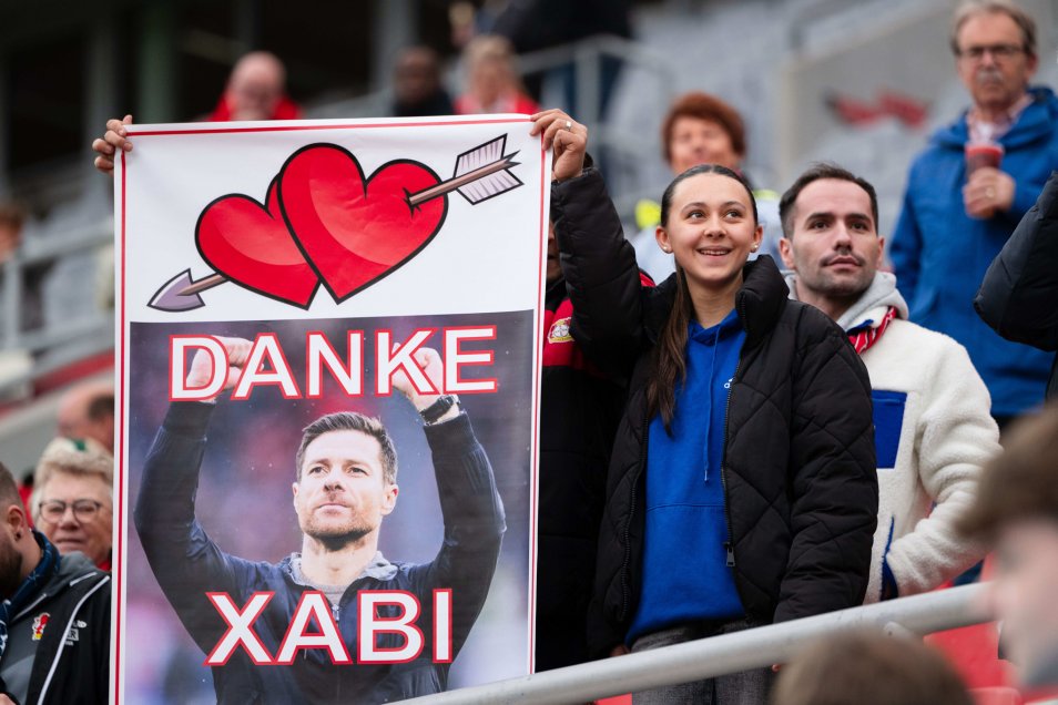 Bayer Leverkusen debió extremar recursos para extender su invicto en la Bundesliga