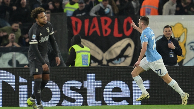 Lazio se impuso en la agonía a Juventus gracias a un tanto de Marusic