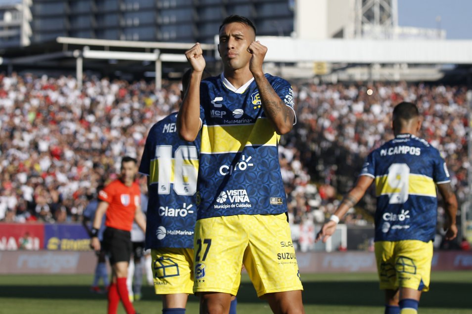 Colo Colo castigó con cuatro goles a Everton en el Monumental