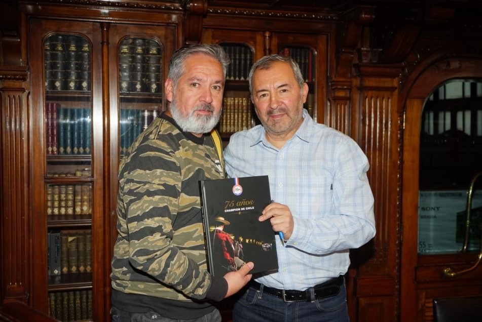 Federación del Rodeo Chileno lanzó el libro “75 años Champion de Chile”