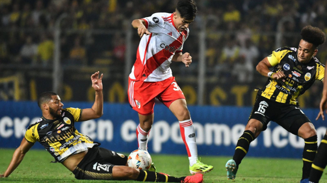 Con un gol de cara y otro golazo ganó River Plate en Copa Libertadores