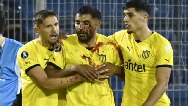 Jugador de Peñarol fue agredido en la Libertadores