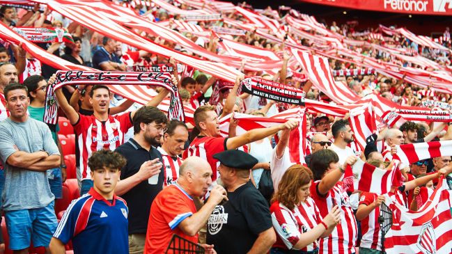 Hinchas protagonizaron violenta pelea en la previa de la final de la Copa del Rey