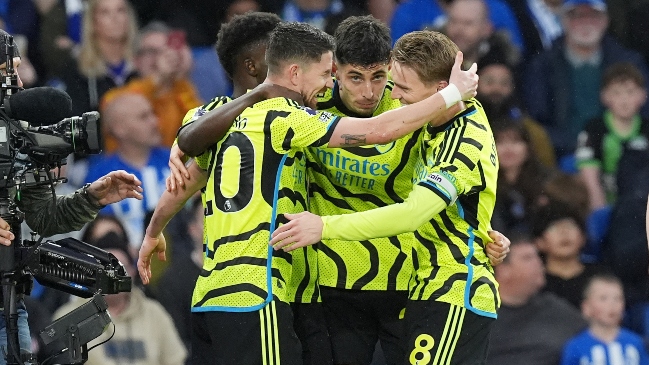 Arsenal volvió a dejarle tarea a Liverpool en la lucha por la cima en la Premier League