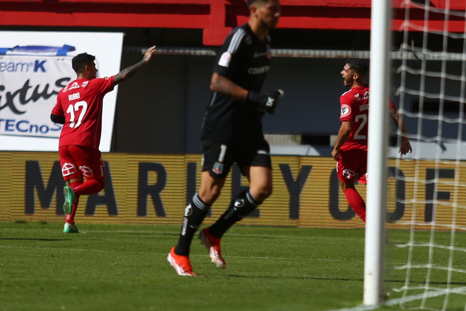 Ñublense le hizo vivir una pesadilla a Colo Colo en el “Nelson Oyarzún”