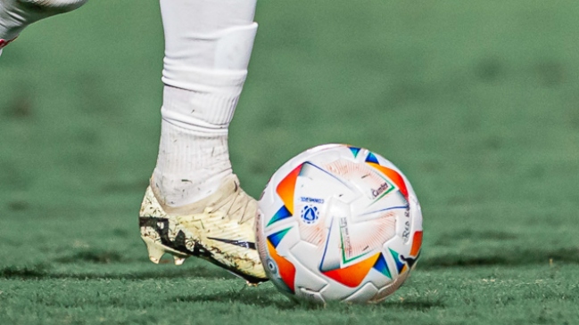 Futbolista acusó que le ofrecieron millonaria cifra para que recibiera amarilla en su próximo partido